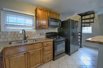 1209 Studewood St in Houston, TX - Building Photo - Building Photo