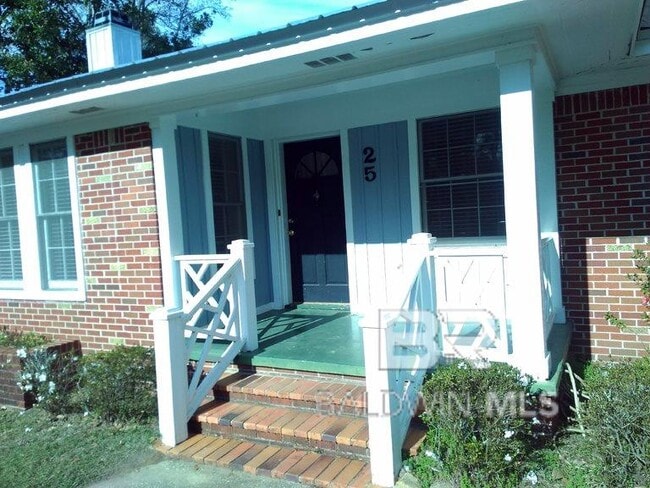 25 Laurel Ave in Fairhope, AL - Building Photo - Building Photo