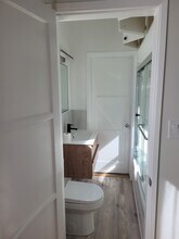 10528 Ayres Ave in Los Angeles, CA - Foto de edificio - Building Photo