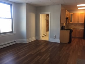 288 Montgomery St in Bloomfield, NJ - Building Photo - Building Photo