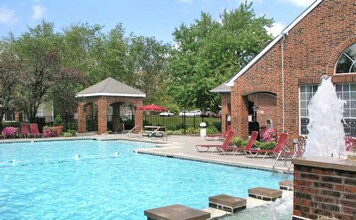 Commons in Cincinnati, OH - Foto de edificio - Building Photo