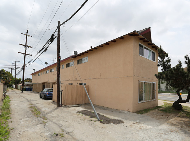 4600 Sawtelle Blvd in Culver City, CA - Building Photo - Building Photo