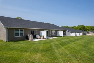 Villas at Franklin in Salem, OH - Foto de edificio - Building Photo