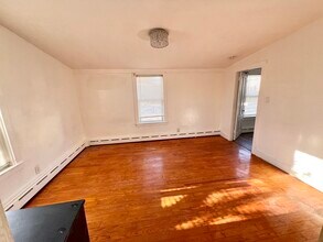 10 Hodges Ave in Taunton, MA - Building Photo - Building Photo