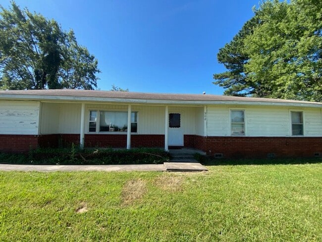 property at 908 E Pridemore Dr