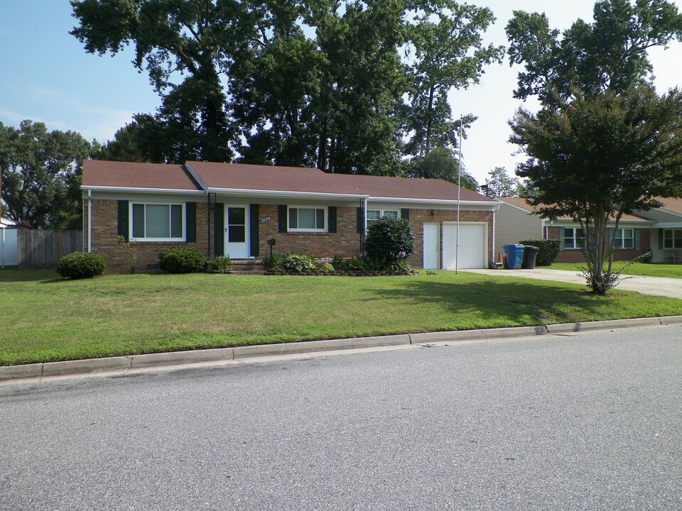 3644 Teakwood Dr in Virginia Beach, VA - Building Photo