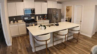 214 Wintersweet Wy in Greenville, SC - Building Photo - Building Photo
