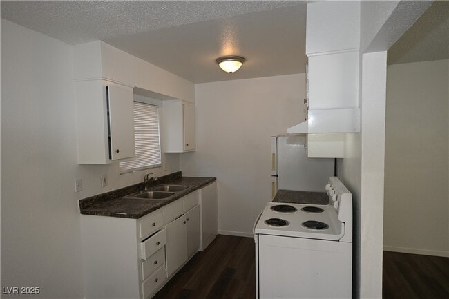 property at 715 N 11th St