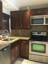 8527 Old Country Mnr-Unit -5C in Davie, FL - Building Photo - Building Photo