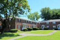 Building Photo - Crestwood Townhomes Apartments in Albany, New York