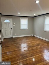 2013 Delmar Dr in Folcroft, PA - Foto de edificio - Building Photo