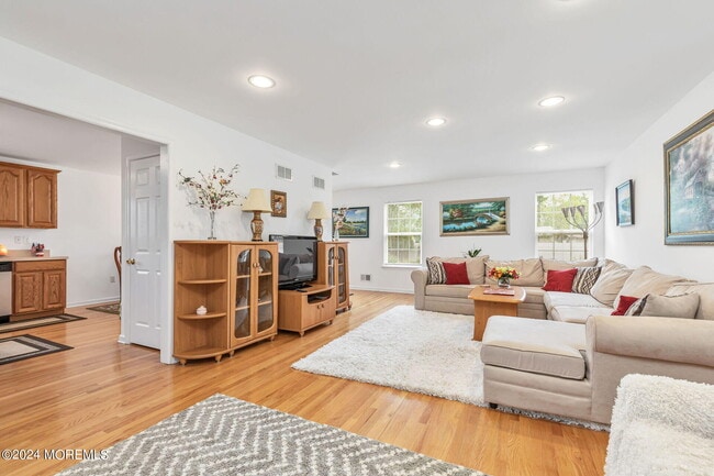 205 Conover Pl in Long Branch, NJ - Building Photo - Building Photo