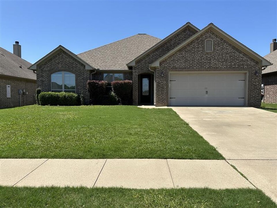 7369 Flat Rock Ln in Tyler, TX - Building Photo