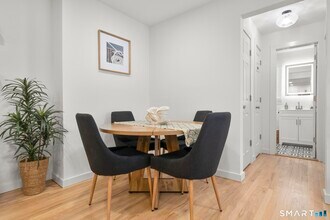 1742 Boston Post Rd in Westbrook, CT - Building Photo - Building Photo