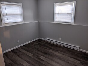 1627 Grove Dr in Round Lake Beach, IL - Building Photo - Building Photo