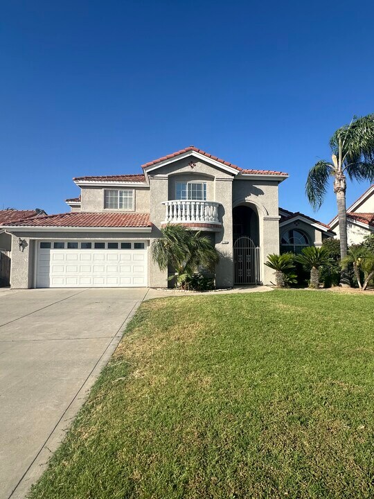 5790 W Corona Ave in Fresno, CA - Building Photo