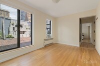 200 W 54th St in New York, NY - Building Photo - Building Photo