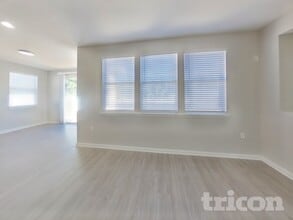 2267 Tyson Lake Dr in Jacksonville, FL - Building Photo - Building Photo