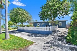 1032 W Jennings St in Lantana, FL - Building Photo