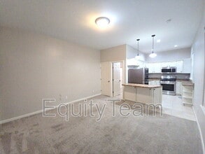 568 Delta Ave in Cincinnati, OH - Building Photo - Building Photo