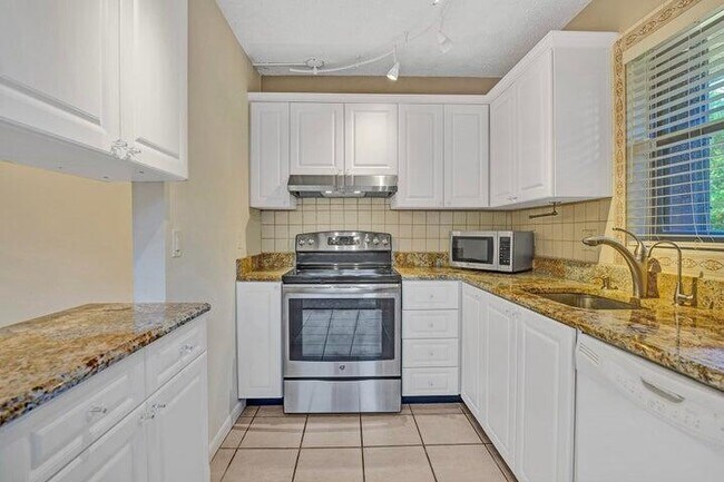 3134 SW 20th Terrace in Delray Beach, FL - Building Photo - Building Photo