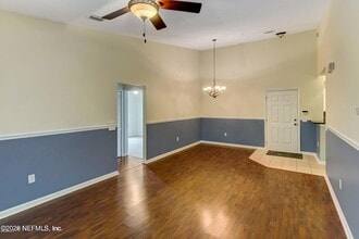 6057 Maggies Cir, Unit 110 in Jacksonville, FL - Building Photo - Building Photo