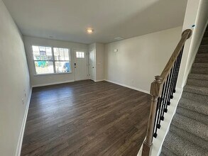 84 Malcolm Ct in Candler, NC - Foto de edificio - Building Photo