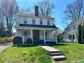 10 Glendenning St in Norwalk, CT - Building Photo