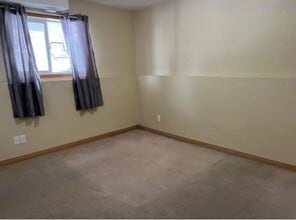 4922 Shannon Dr in Olds, AB - Building Photo - Building Photo