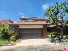 731 Starlight Heights Dr in La Canada Flintridge, CA - Building Photo