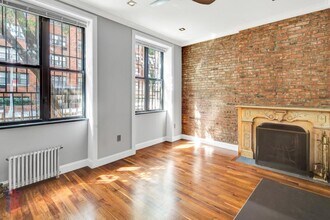 329 E 58th St in New York, NY - Building Photo - Building Photo