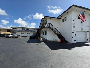 12101 Griffing Blvd in North Miami, FL - Building Photo - Building Photo