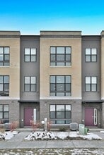 332 Summit Cir in Lombard, IL - Building Photo - Building Photo