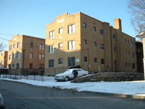 Van Antwerp Apartments in Cincinnati, OH - Building Photo - Building Photo