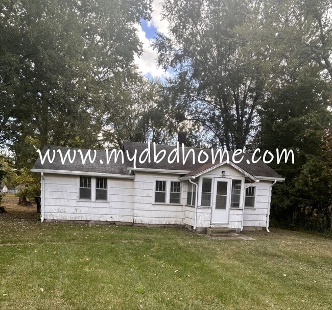 property at 1410 E Paulding Rd