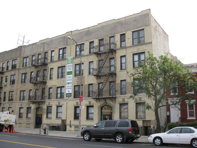 479 Pennsylvania Ave in Brooklyn, NY - Building Photo - Building Photo