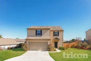 1081 Sutherland Dr in Winder, GA - Building Photo