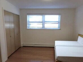 8644 Skokie Blvd in Skokie, IL - Foto de edificio - Building Photo