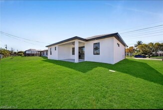 3509 Santa Barbara Blvd in Cape Coral, FL - Building Photo - Building Photo