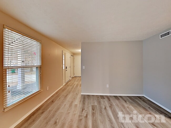 9021 Touchstone Ln in Charlotte, NC - Foto de edificio - Building Photo