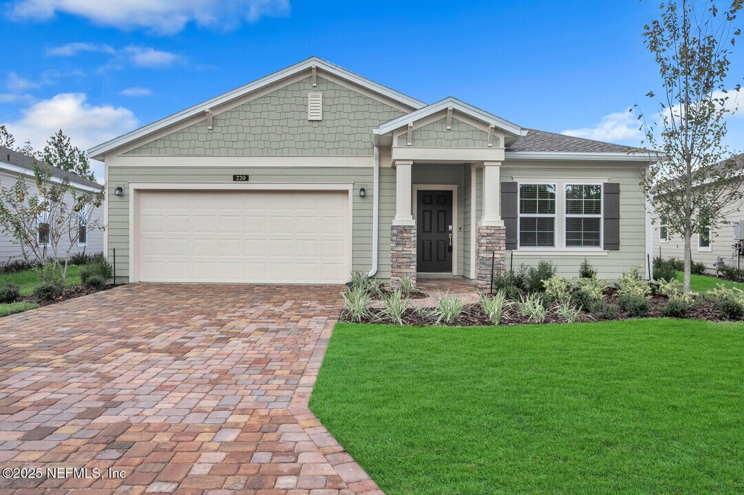 220 WHITE RABBIT in St. Augustine, FL - Building Photo