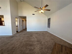 738 Imperial Harbor Dr, Unit 521 in Corpus Christi, TX - Building Photo - Building Photo