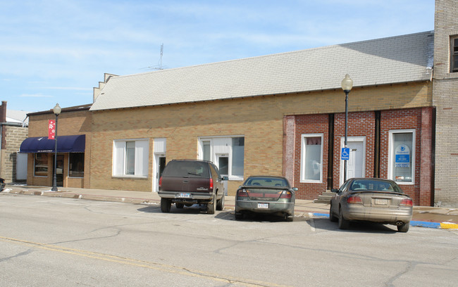 512-524 N Broadway St in Wahoo, NE - Building Photo - Building Photo