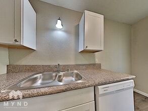 466 Capitol Hill Ave in Reno, NV - Building Photo - Building Photo