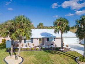 273 Ocean Palm Dr in Flagler Beach, FL - Foto de edificio - Building Photo