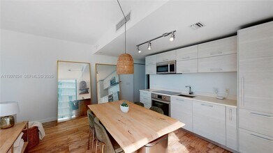 650 NE 32nd St, Unit 4607 in Miami, FL - Building Photo - Building Photo