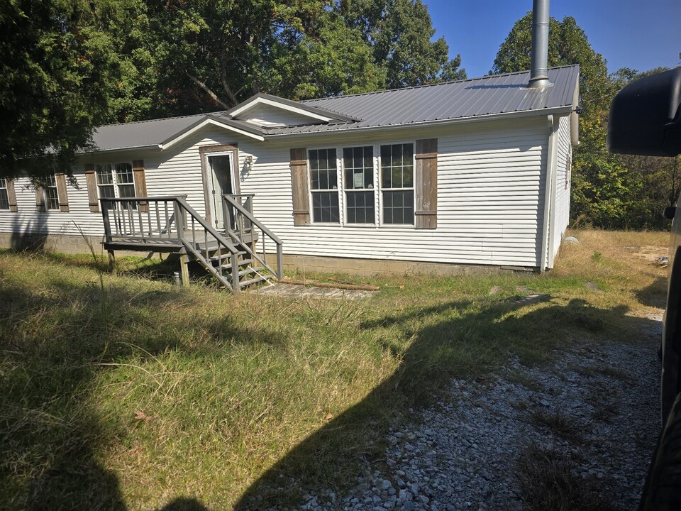 1356 Upper Zion Rd in Brownsville, TN - Building Photo