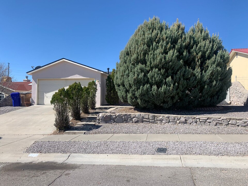 4919 Galina Dr in Las Cruces, NM - Building Photo