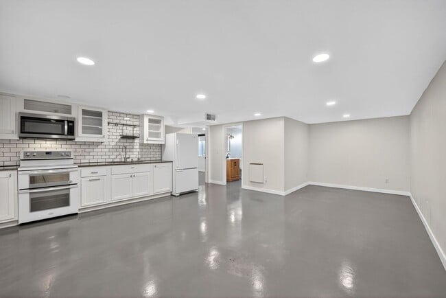 property at 5614 35th Ave E