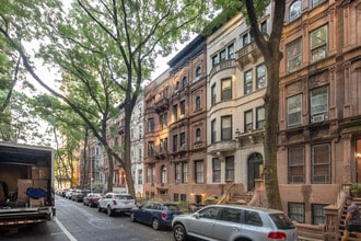 30 W 90th St in New York, NY - Building Photo - Building Photo